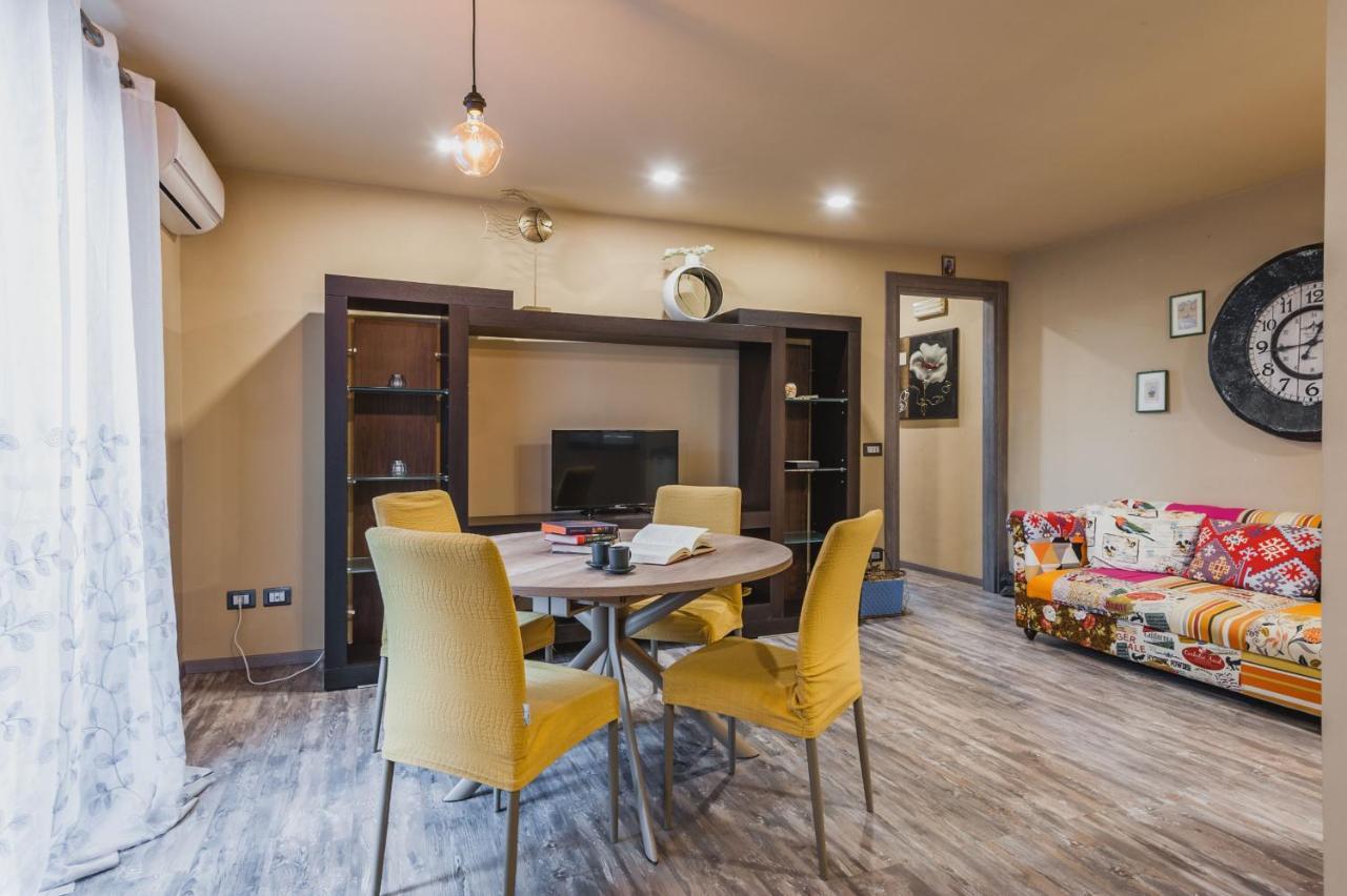 Ursino Apartment With Balcony By Wonderful Italy Catania Bagian luar foto