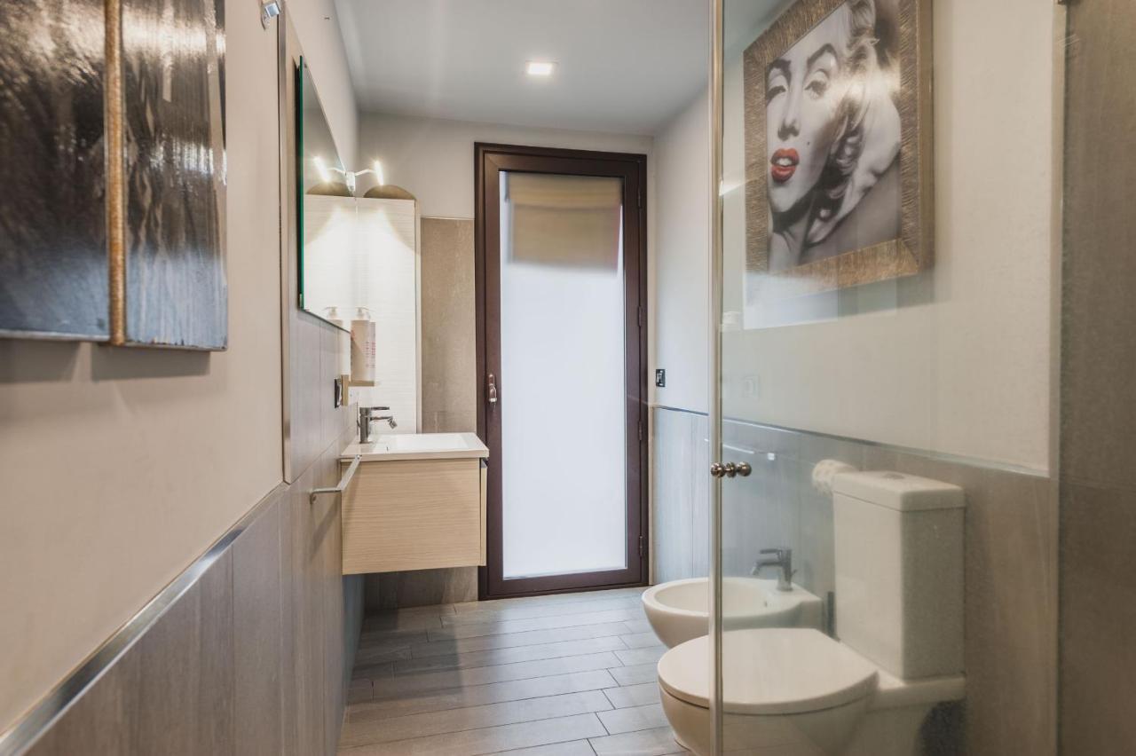 Ursino Apartment With Balcony By Wonderful Italy Catania Bagian luar foto